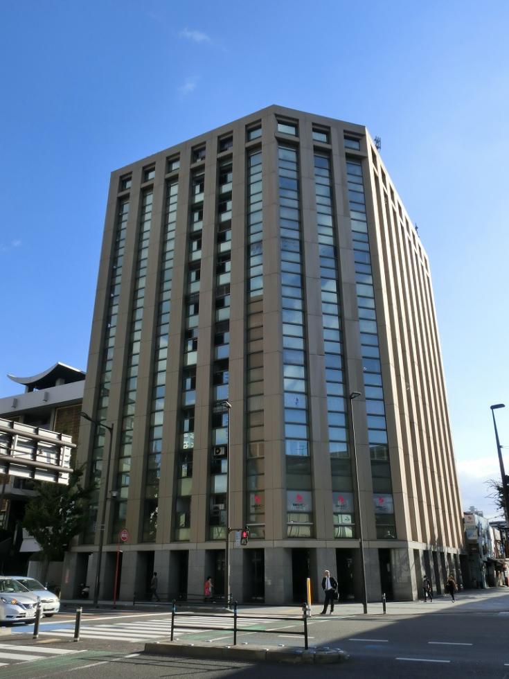 本社所在ビル サンシャイン南国ビル（福岡県北九州市小倉北区紺屋町）
